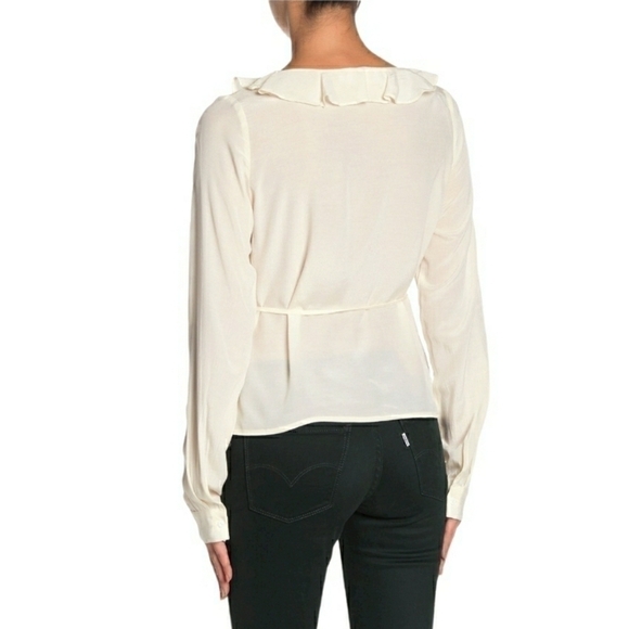 Line & dot hayleee ruffle trim wrap top - Picture 2 of 6